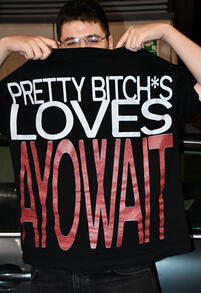 PROJEKT TEESA "PRETTY BITCH*S LOVES AYOWAIT" PRZÓD